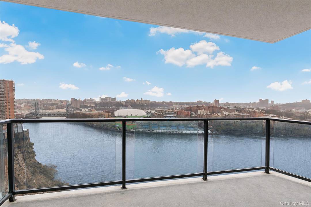 NEW TO MARKET ! When space, light and luxury are on your wish list, don t look any further !