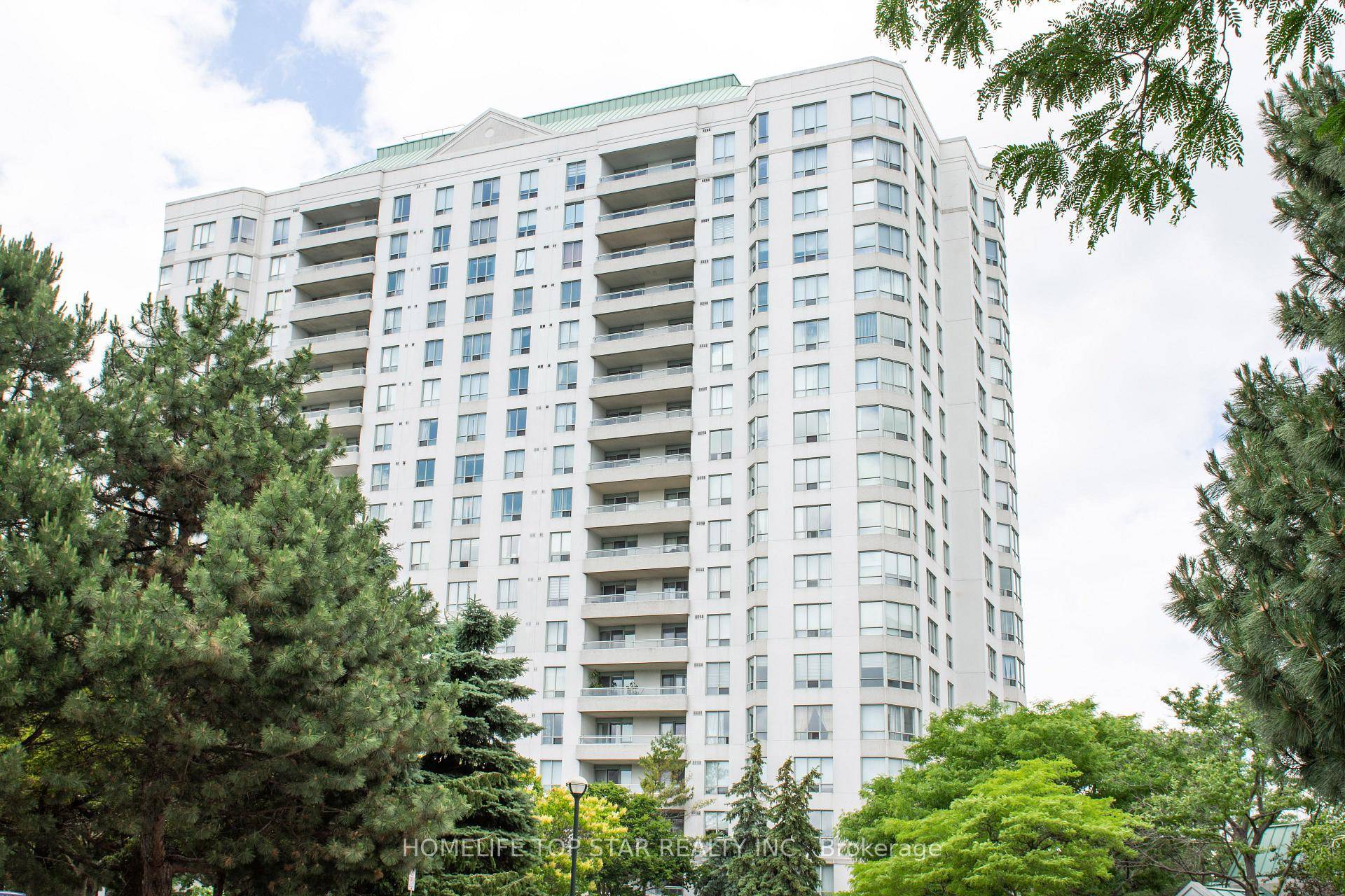 Monarch Built Luxury 3 beds 2 baths Corner Unit.