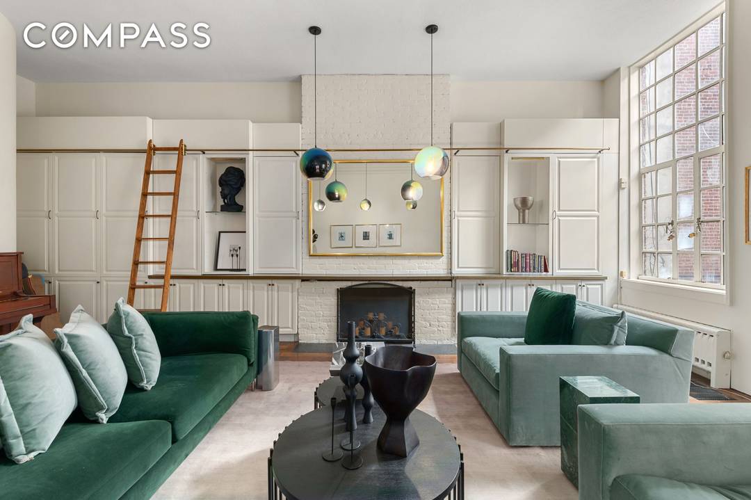 Prime UWS Museum park block treasure offering priceless heritage !