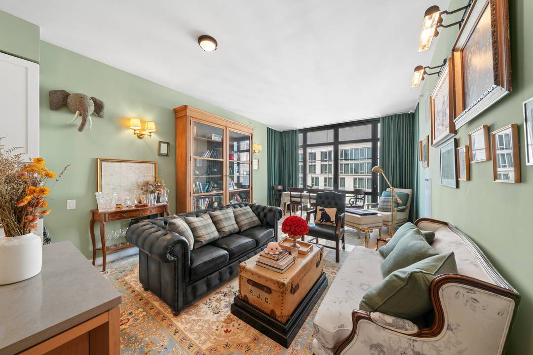 Offered as a fully furnished residence, 50 West 30th Street 21A presents a rare opportunity to enjoy elevated corner living in the heart of NoMad.