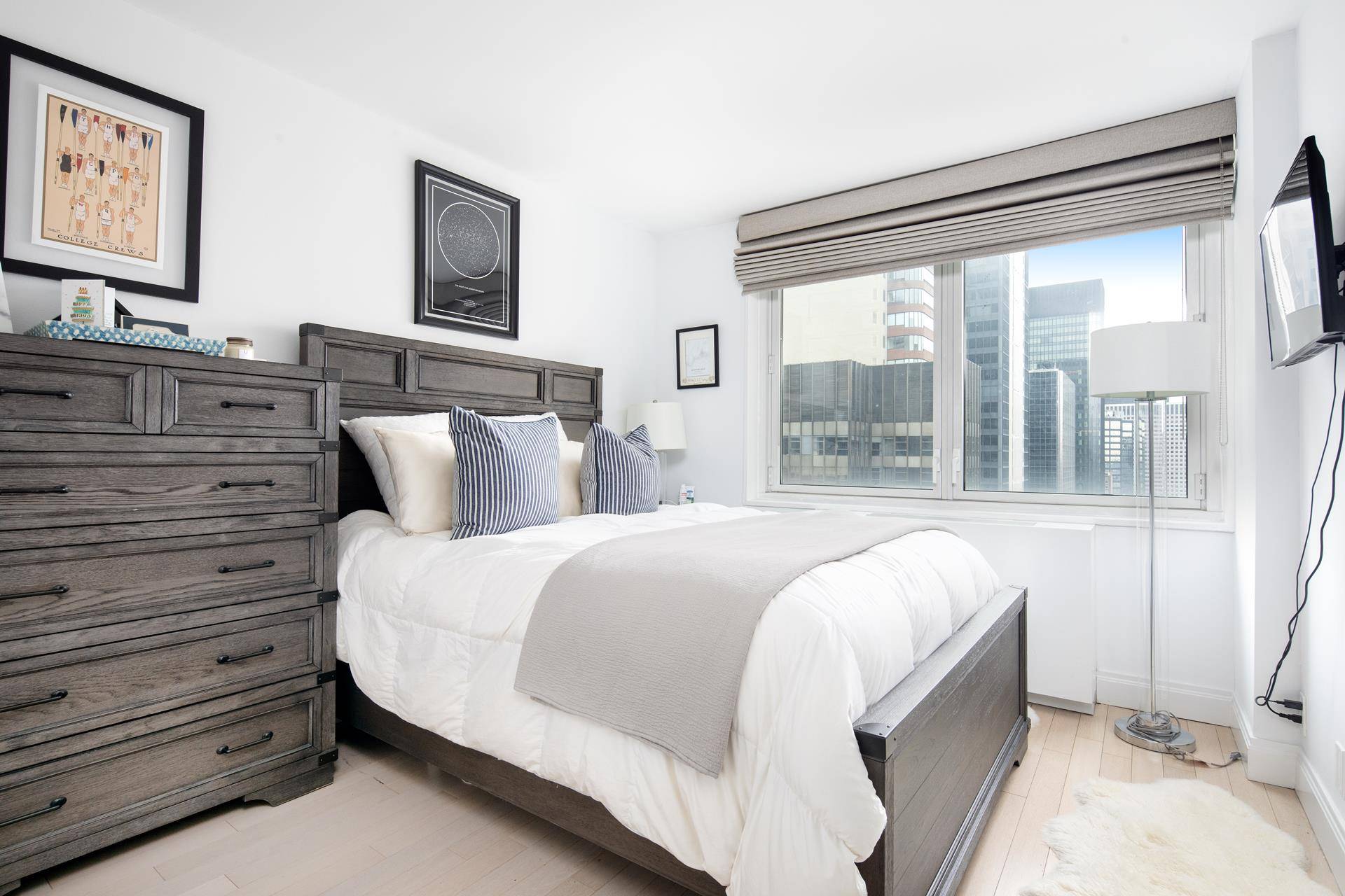 Beautiful 1 bedroom apartment at the L'Ecole condominium.