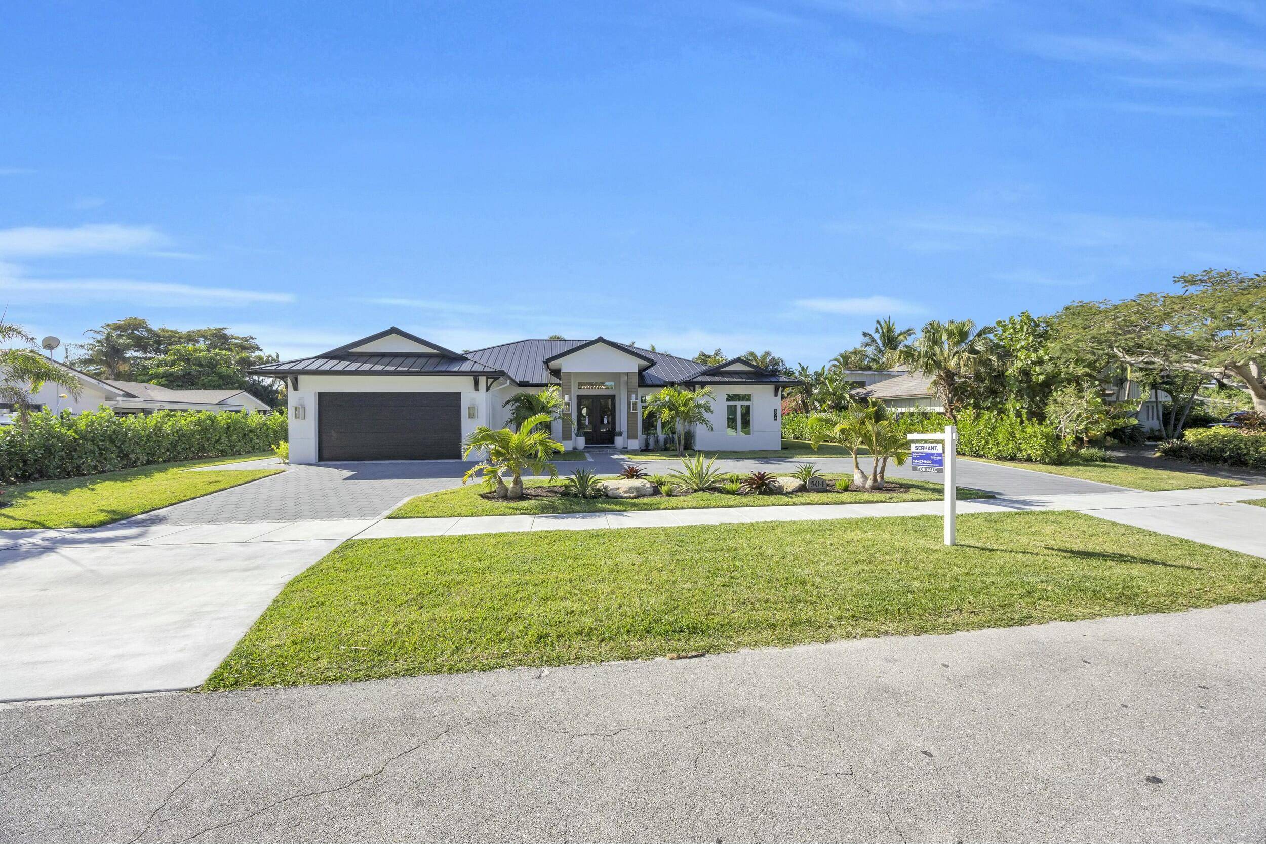 Welcome to your dream getaway in the heart of North Palm Beach where luxury, comfort, and location come together in perfect harmony.