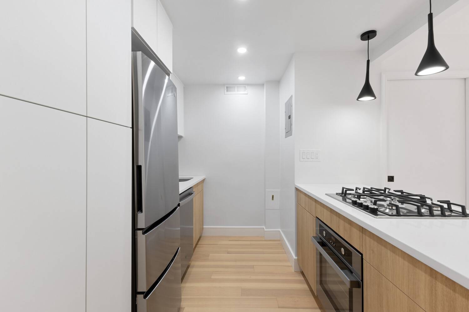 Sponsor Sale Condo with WOW factor !