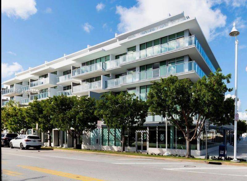 Shoppes at Palau Sunset Harbour offers you this upscale Commercial unit in prime Miami Beach real estate.