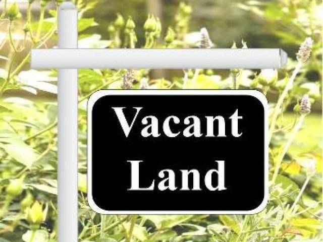 Perfect lot to build your dream home !