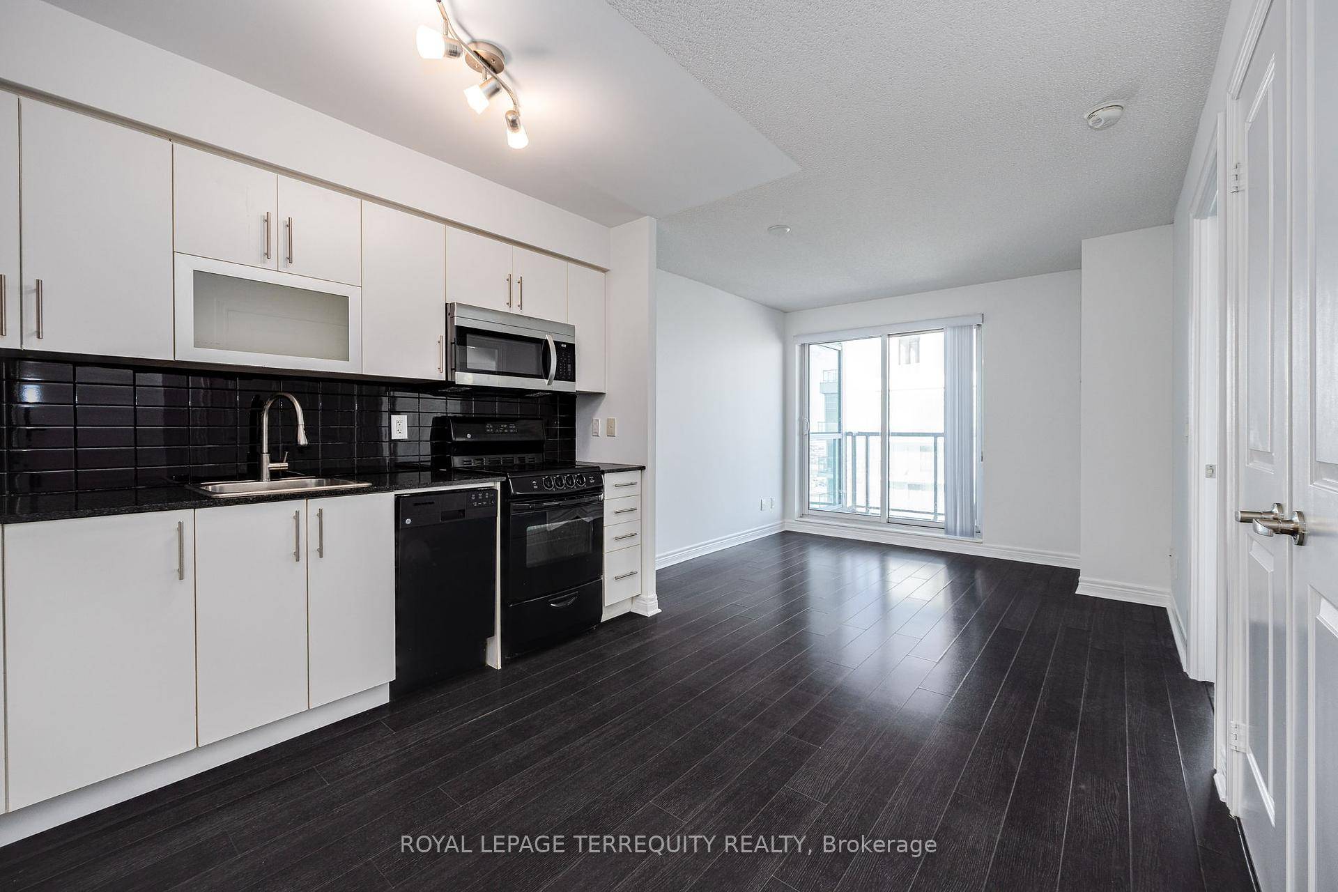 Welcome to this charming 1 bedroom condo at 50 Town Centre Crt, located in the heart of Scarborough.