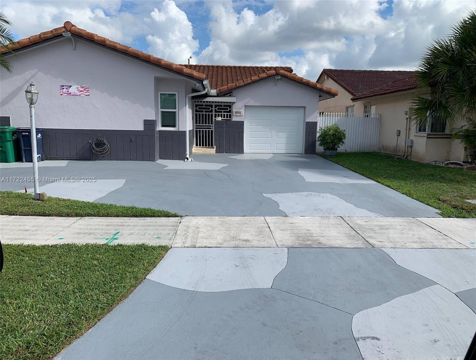 Great 3 2 in Bird Lakes area original owners house all impact Windows and Doors, Master Bathroom was fully remodeled a year ago.