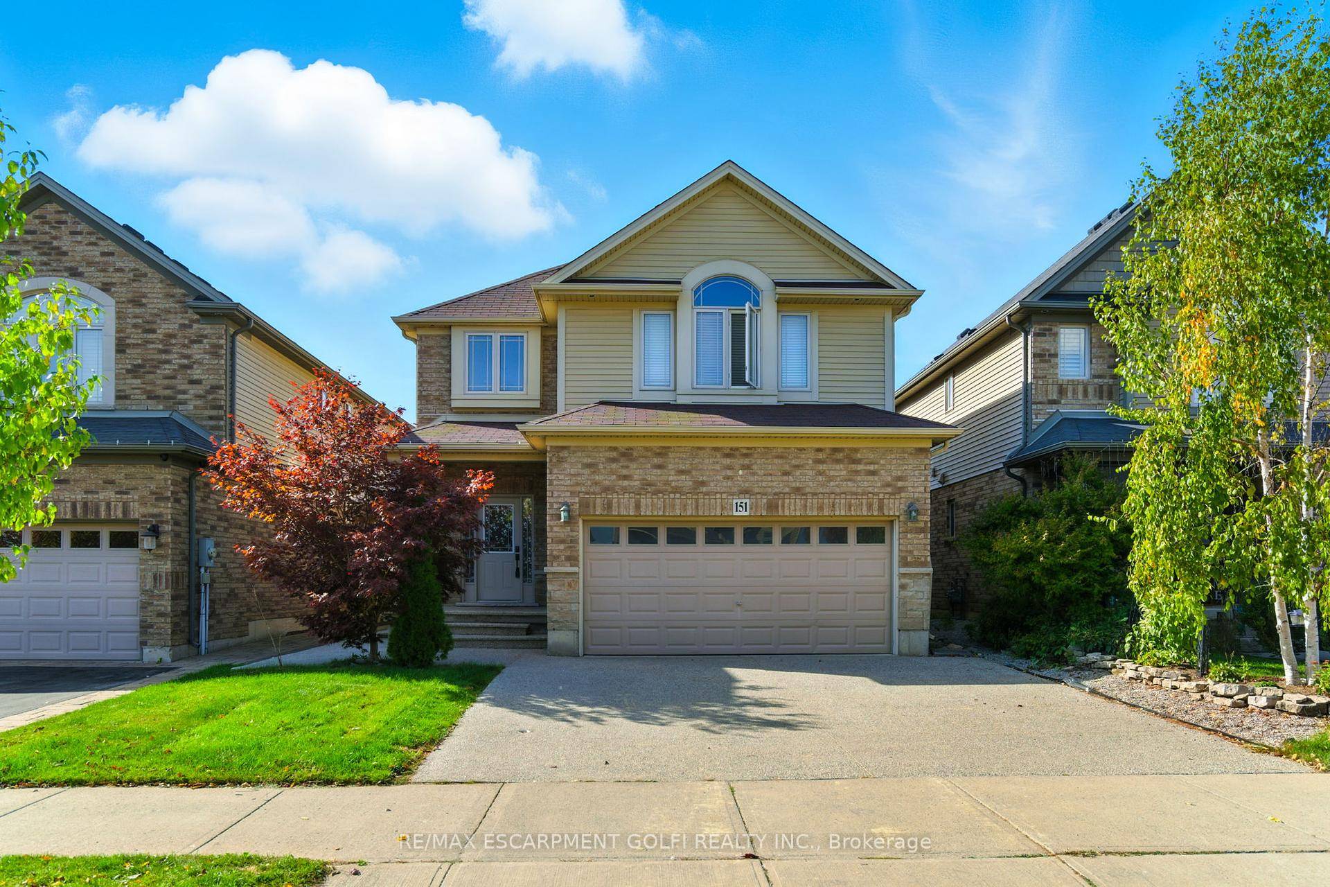 Welcome to your dream home in beautiful Binbrook !