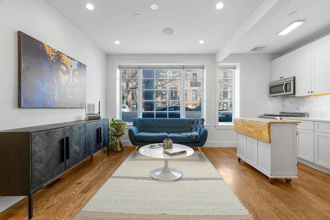 Spacious, modern, and thoughtfully reconfigured, this duplex studio offers approximately 869 square feet of flexible living space in a boutique condominium on one of Bed Stuy s most picturesque tree ...