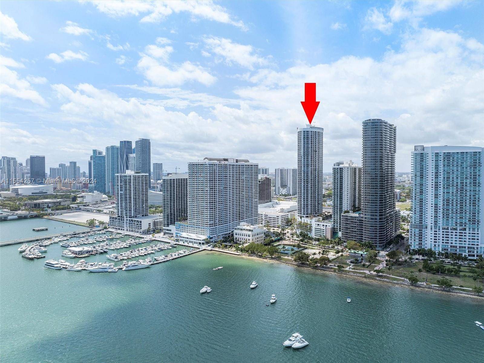 Beautiful studio at the Opera Tower conveniently situated near beaches, parks, restaurants, shopping centers, and more !