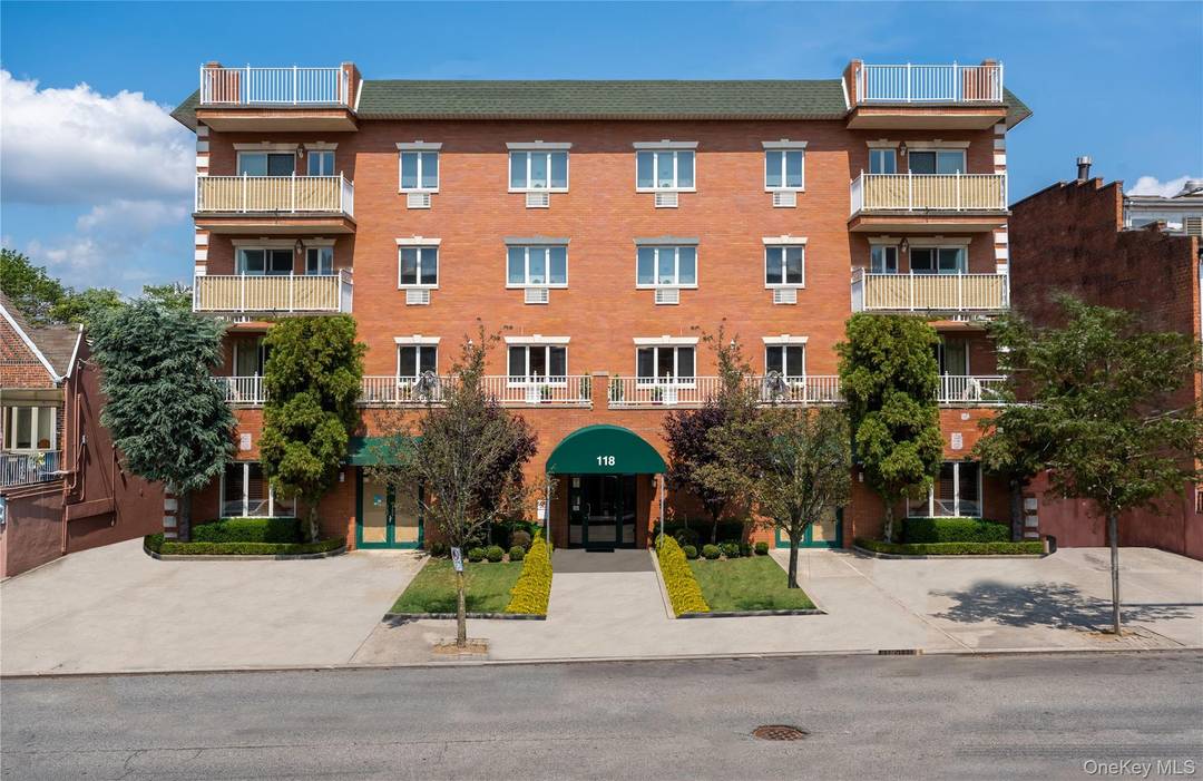 We are excited to introduce an incredible opportunity a spacious ground floor medical office community facility unit covering approximately 6, 400 square feet, now available for sale at the highly ...