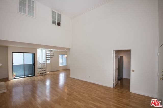 1940  N Highland Ave 2.0 Hollywood Hills East LA