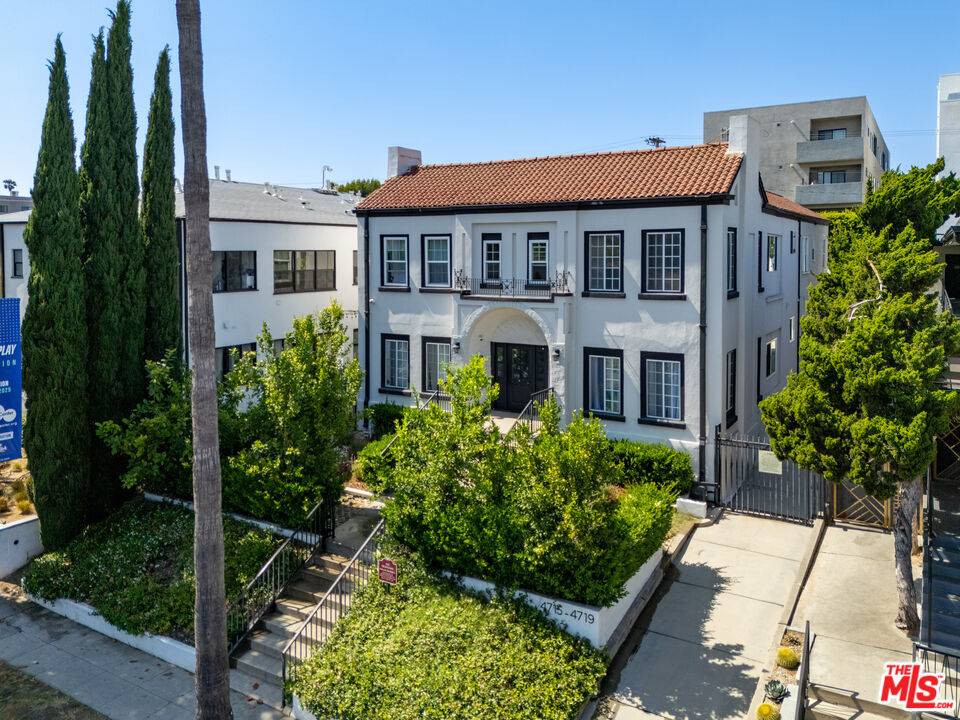 4715   Beverly Blvd 5BR Mid Wilshire La