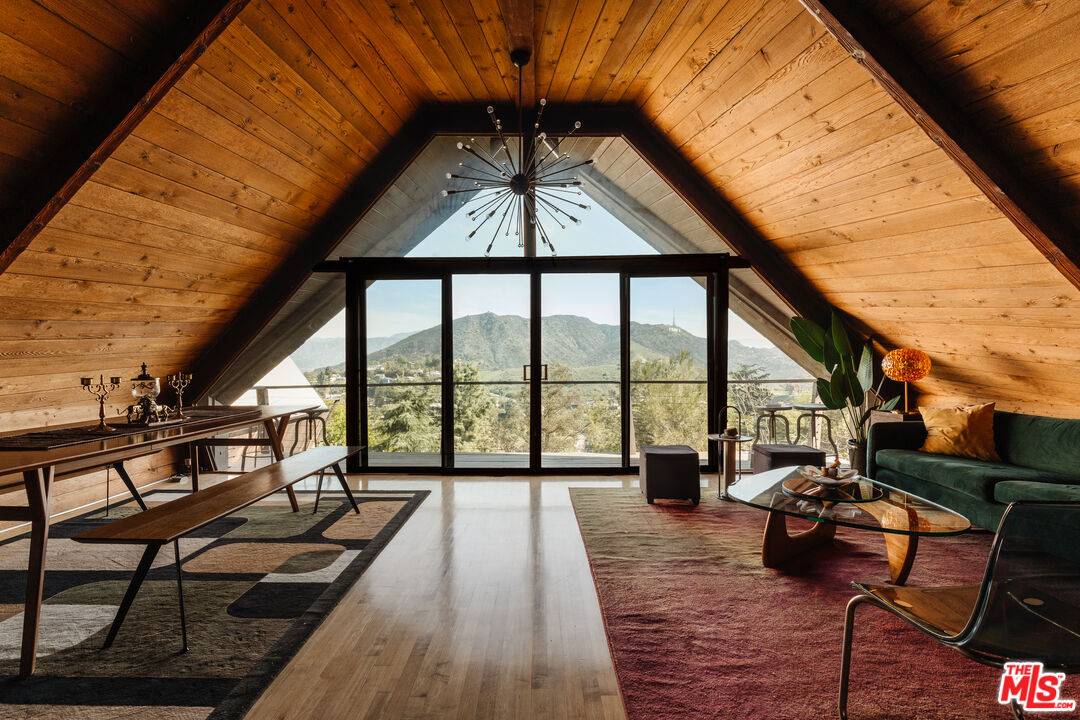 6894   Pacific View Dr 3BR Hollywood Hills East La