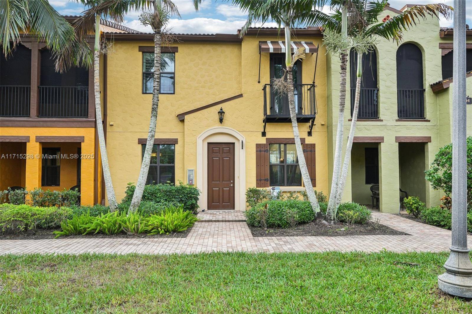 Move In Ready 2 Bedroom Home in Ole at Lely Resort.