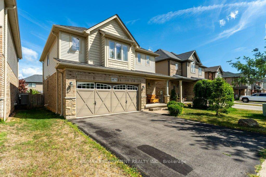 Beamsville home awaits a new owner !