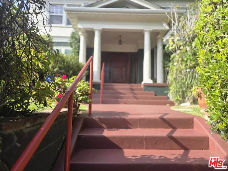 317  S Norton Ave 5BR La