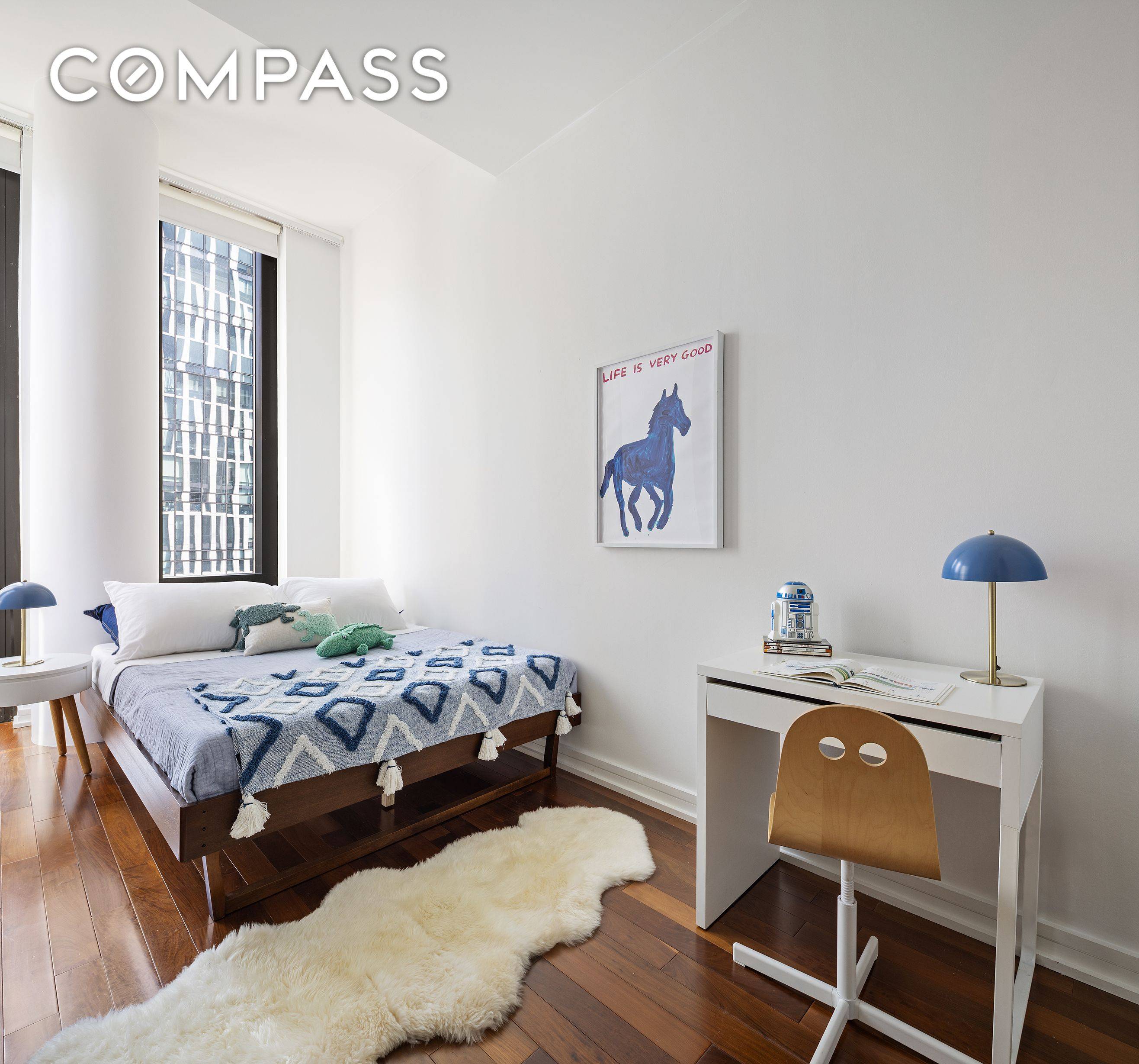 3 BEDROOM DUPLEX CONDO IN PRIME TRIBECA Indulge in contemporary luxury in this sprawling three bedroom plus home office three bathroom designer duplex featuring private outdoor space and exceptional custom ...