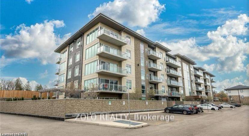 Elegance Meets Convenience in this 1 1 Bed Ancaster Condo !