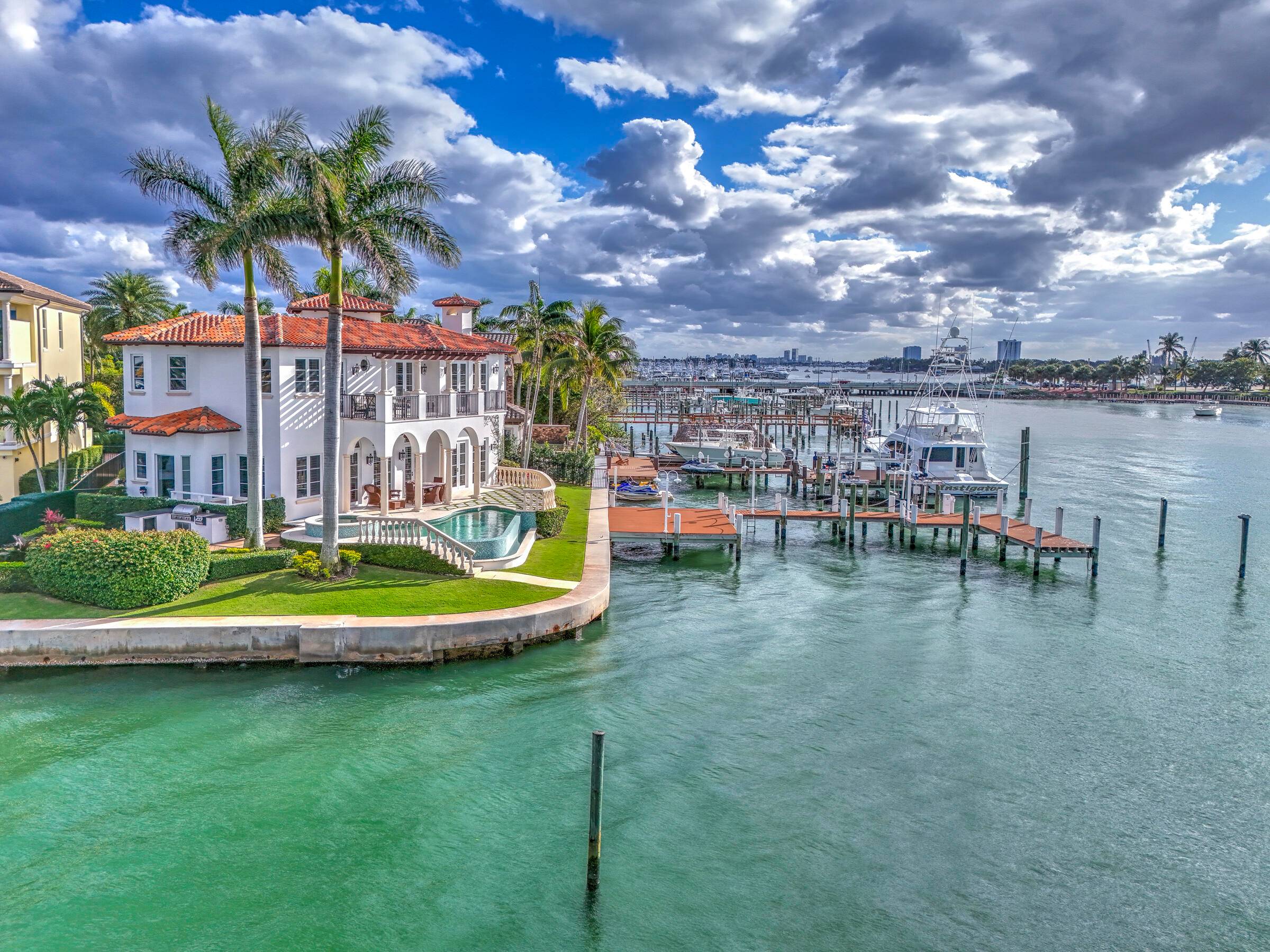 Direct intracoastal views.