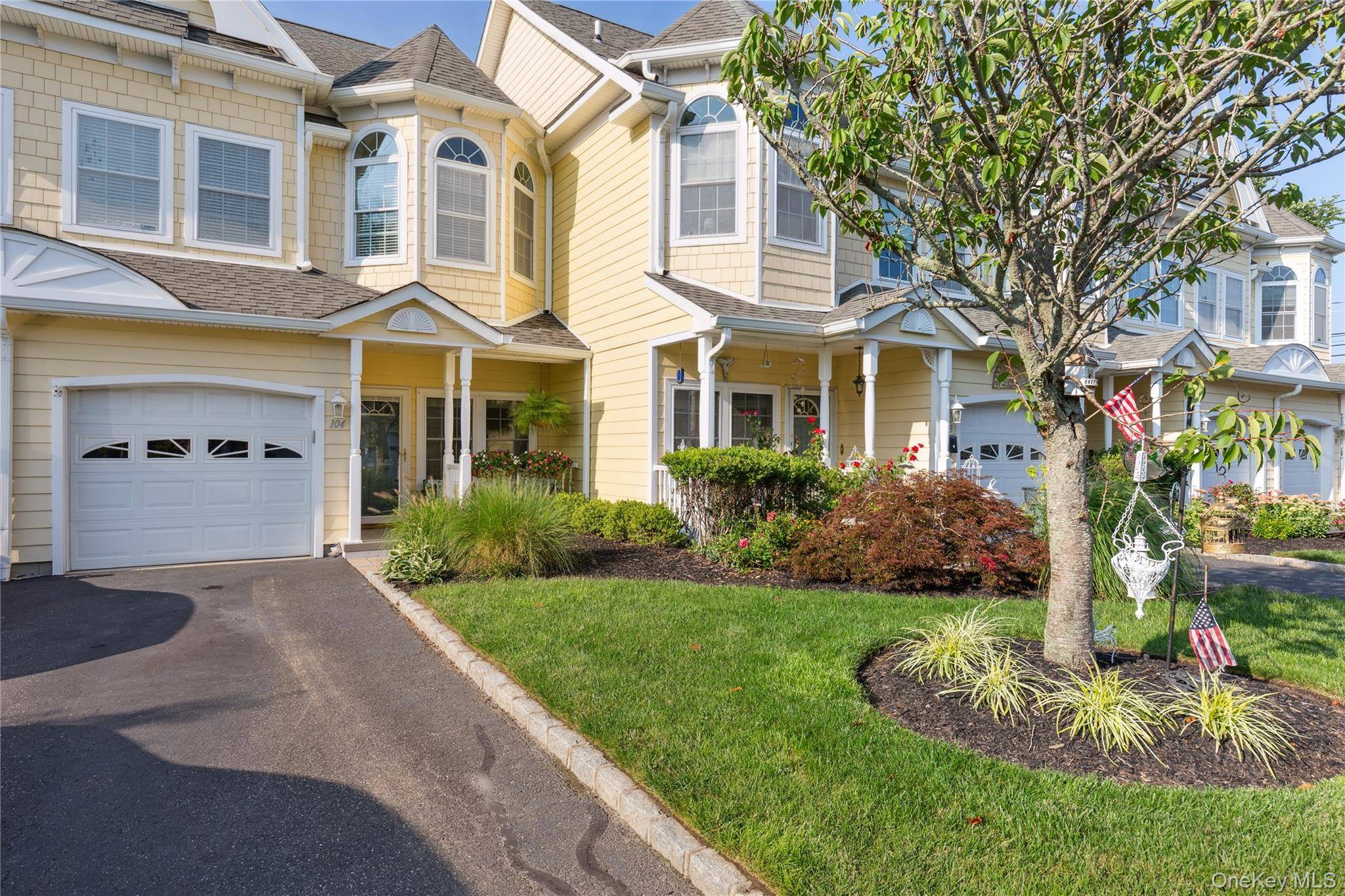 Beautifully updated 2 bedroom, 2.
