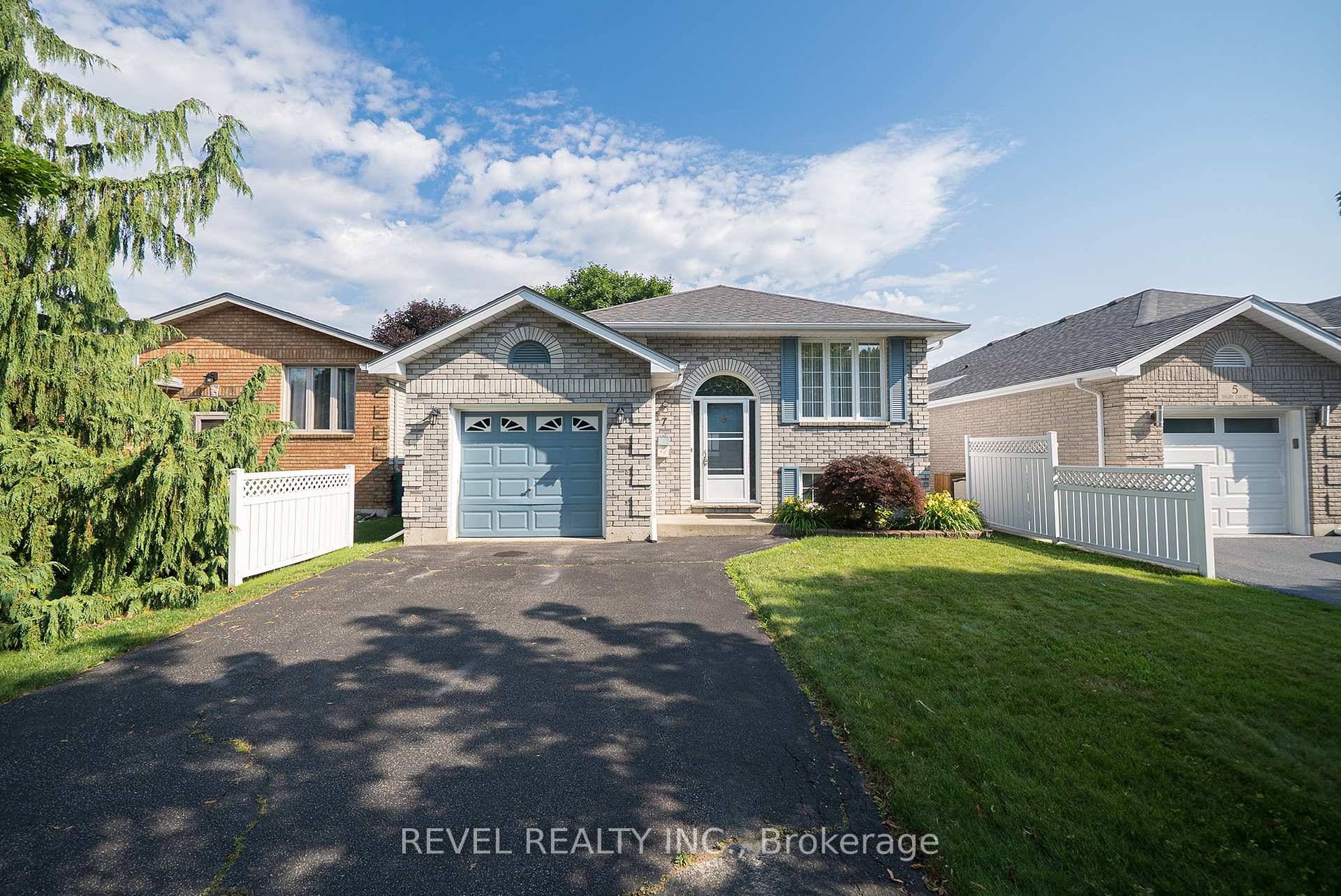 Welcome to this well maintained raised bungalow situated on a quiet court in a desirable Lynden Hills community.