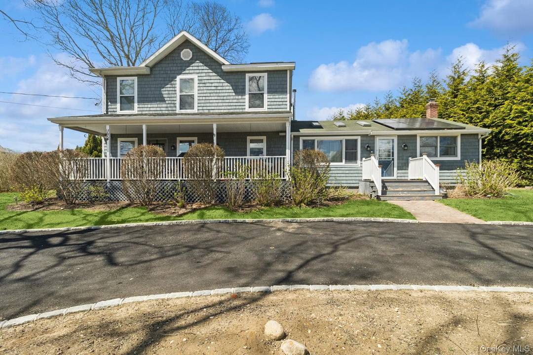 New price. Clients are super motivated and looking at all offers !