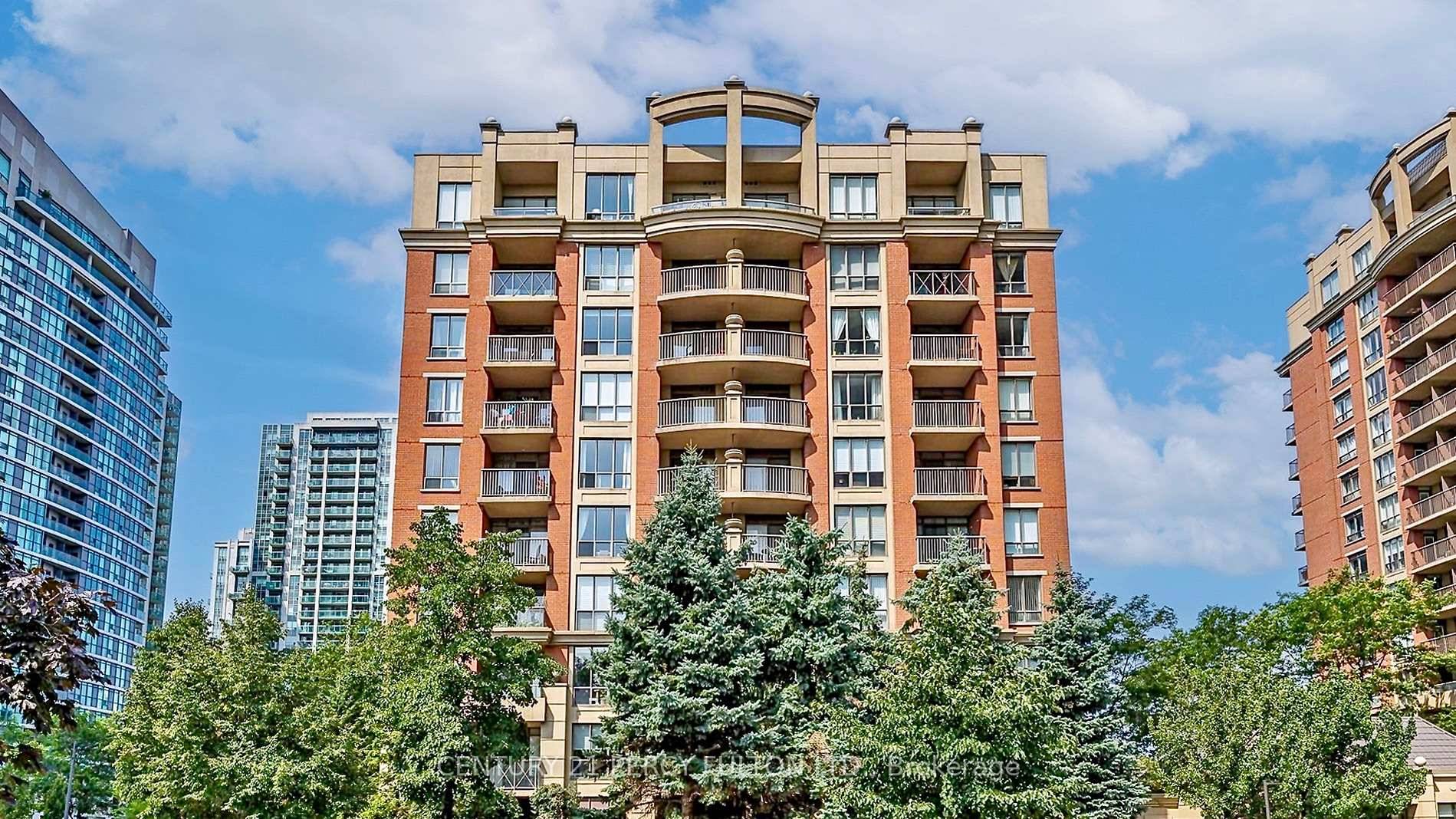 Introducing the Mansions of Avondale, This bright and well kept 2 bedroom Unit is in a LOW RISE building with Full Amenities.