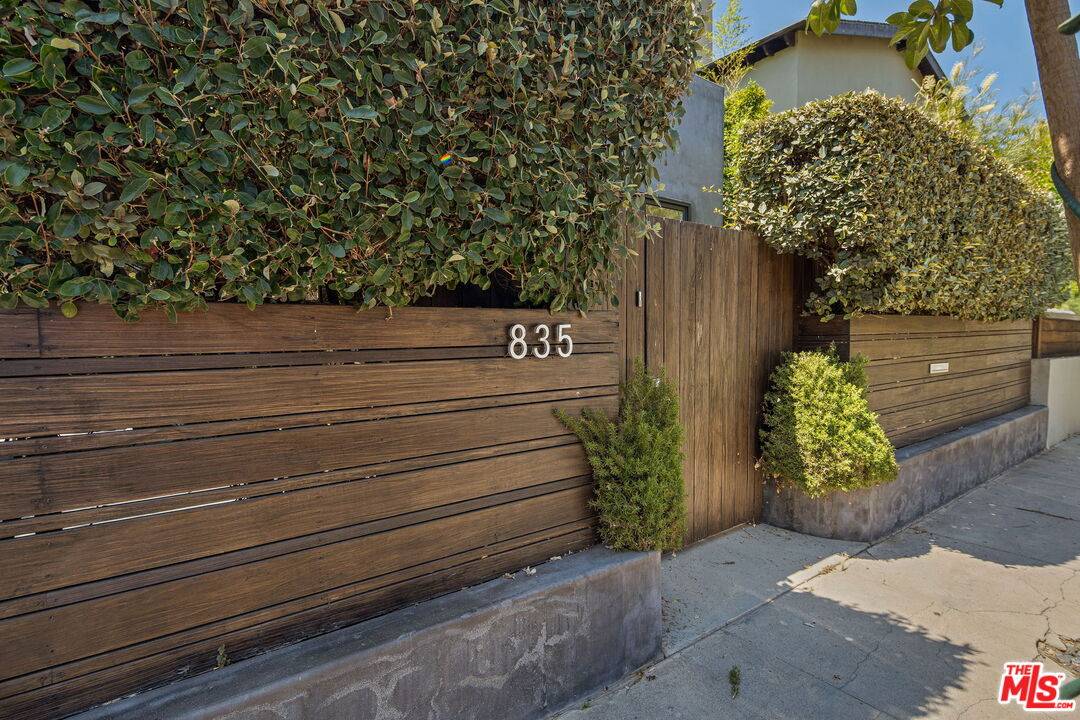 835   Superba Ave 4BR Marina Del Rey La