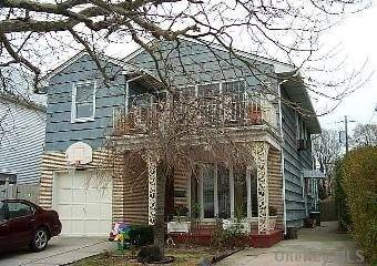 East End Beachside Summer Rental, Beautifully updated, upper 3 bedroom, 2bath, living room, eat in kitchen, washer dryer, CAC, front amp ; back decks, pet friendly with owners approval, driveway ...