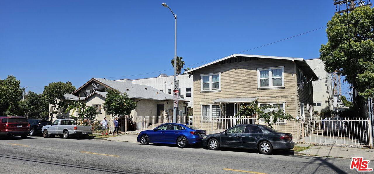 1120 N Van Ness Ave 7BR Hancock Park La