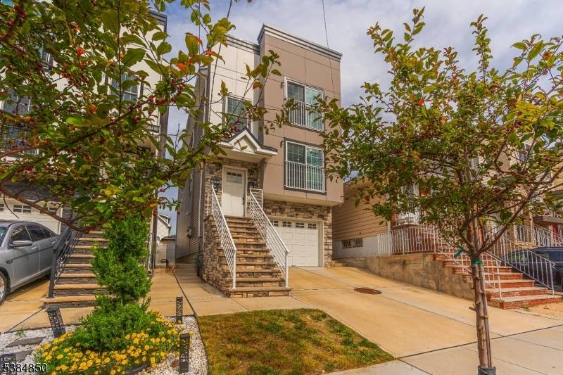 Welcome to 221 Palmer Street in Elizabeth !
