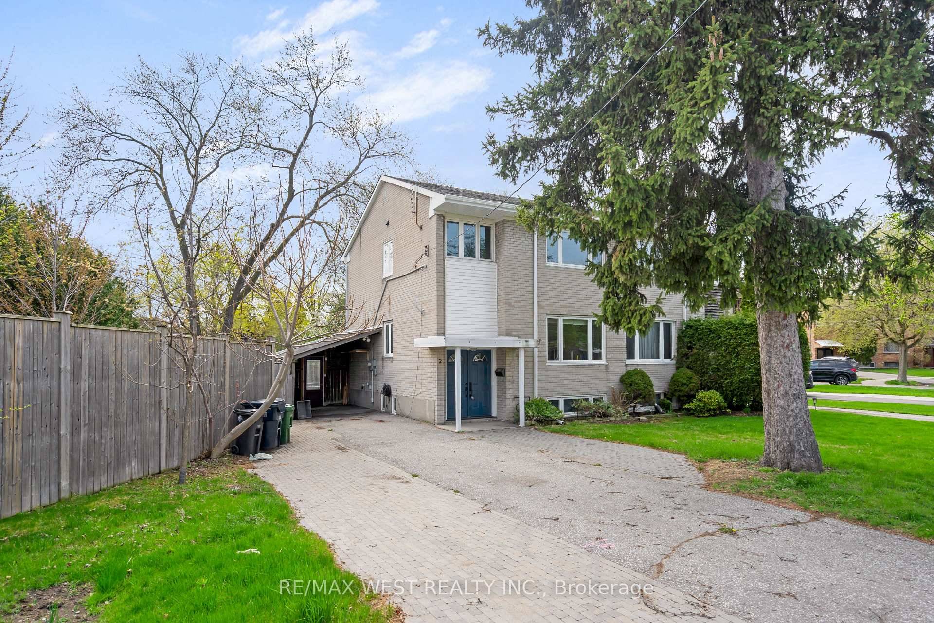 Welcome to 2 Cabot Court a spacious and beautifully updated semi detached home nestled on a quiet, family friendly court and set on a large 55 x 111 ft.