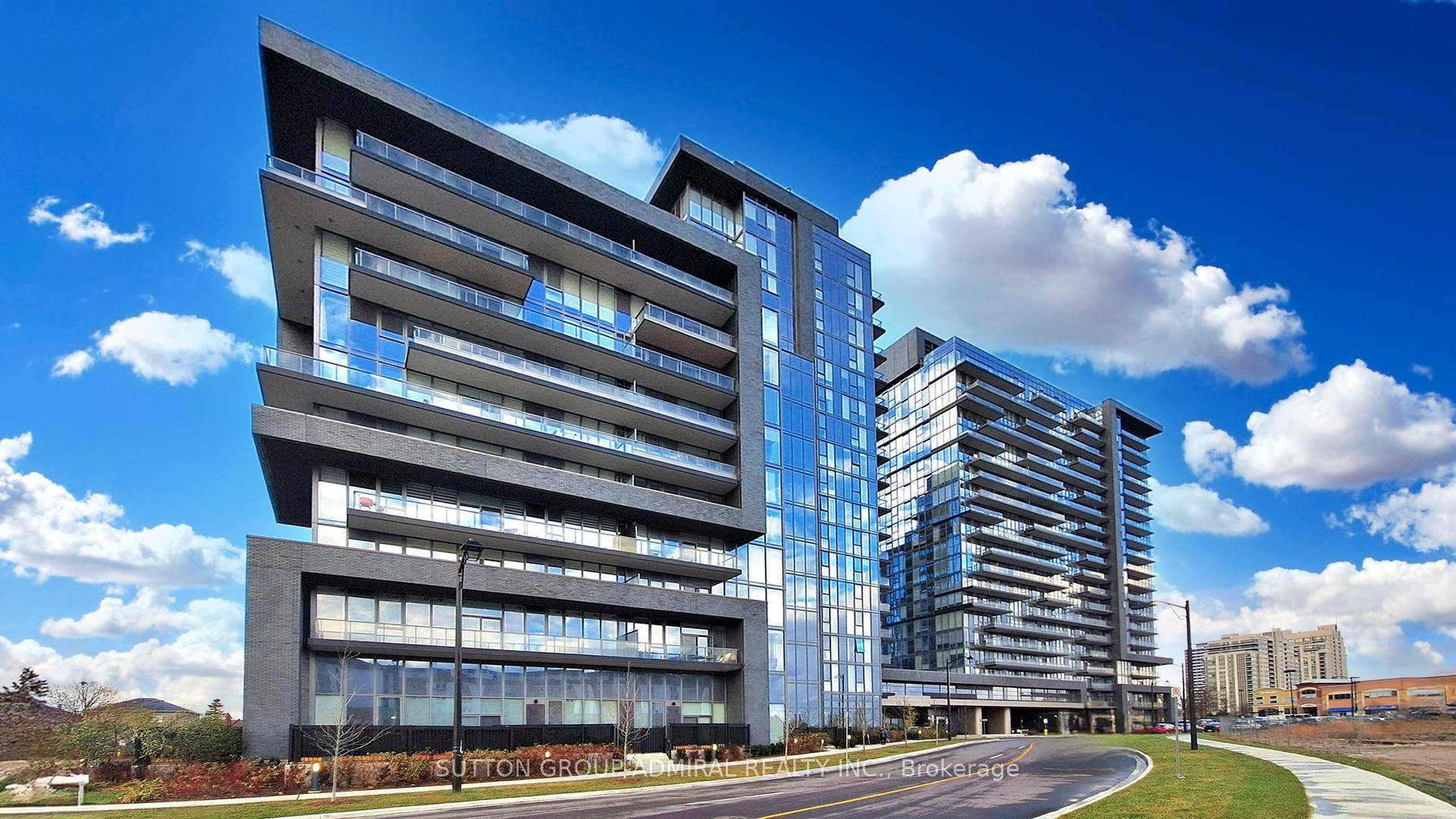 Experience the pinnacle of refined living at D'or by Fernbrook Homes, an exclusive boutique condominium nestled in the heart of Thornhill's most coveted neighborhood.