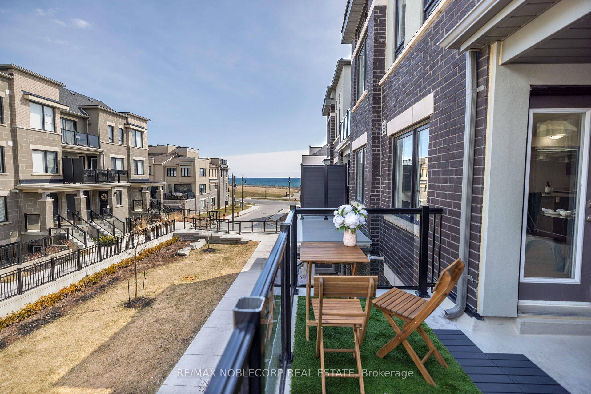 Lakeside Living at 19C Lookout Dr 2 Mins from the 401.