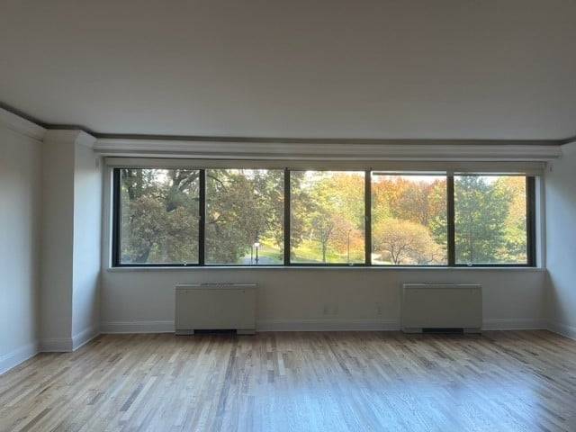Enter this amazing rarely available 2Br 2Bath with unobstructed views of Central Park, a spacious dining area, and a separate full kitchen with stainless steel appliances.