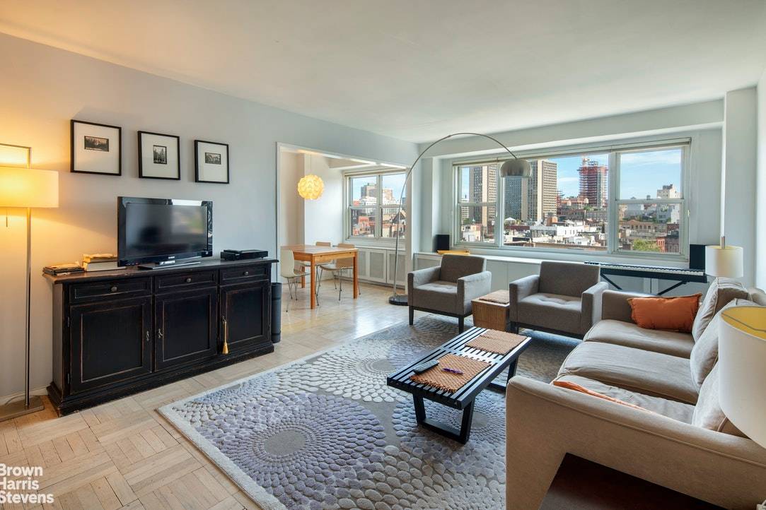 Staggeringly Great Location Fabulous and Flexible One Bedroom Convertible Two Close to Village and SoHoGut renovated, tasteful apartment with gorgeous eastern views throughout, large kitchen with amazing storage, dishwasher and ...