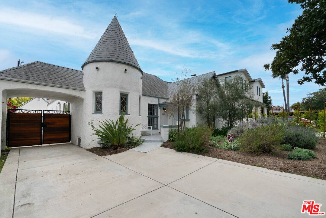 8832 Horner St 3BR Beverlywood La