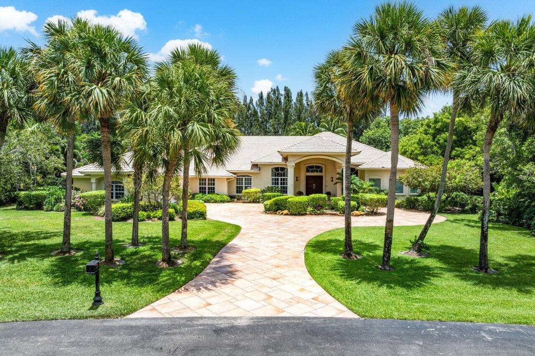 Unfurnished annual rental available immediately.