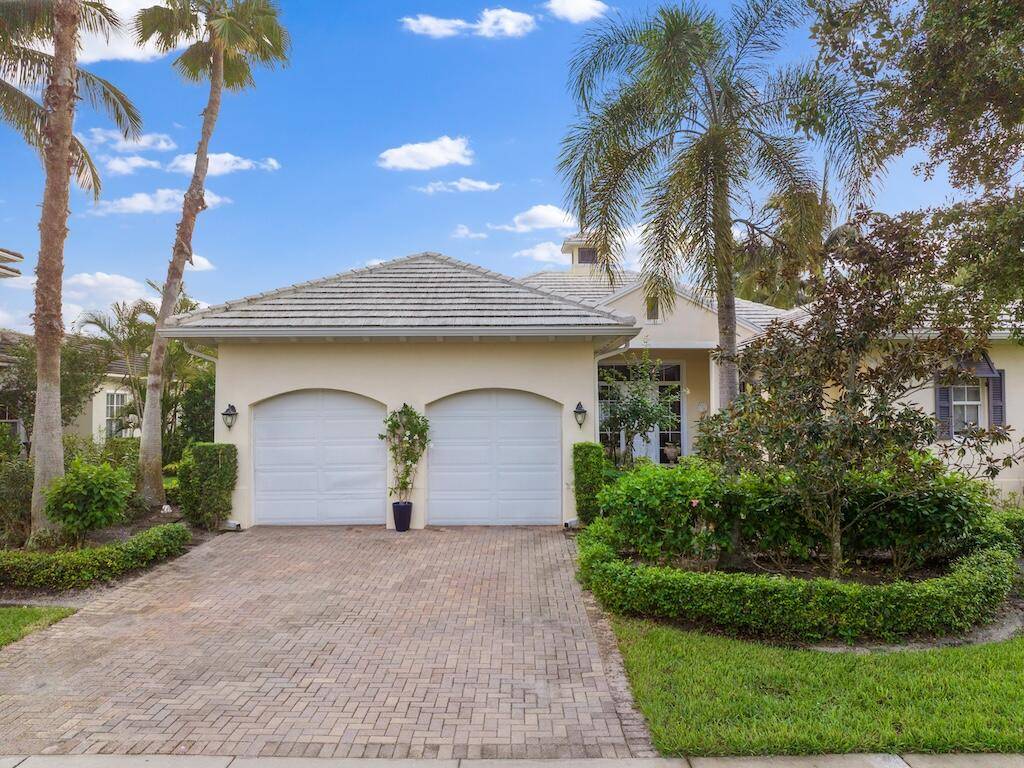 Experience refined living in this elegant, Antilles original, 3 bedroom, 3.
