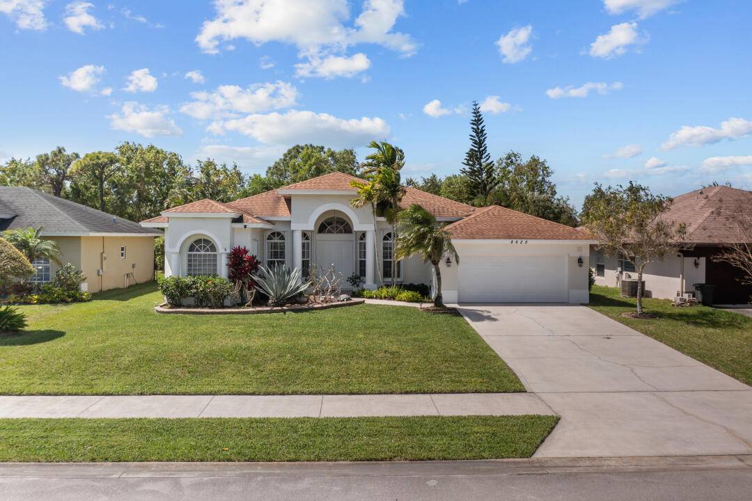 We're back on the market after a failed contingency offer and located in the very desirable non HOA neighborhood only 10 minutes to the beach.