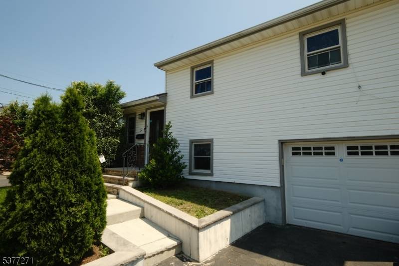 Three bedroom, two bathroom split level home for sale !