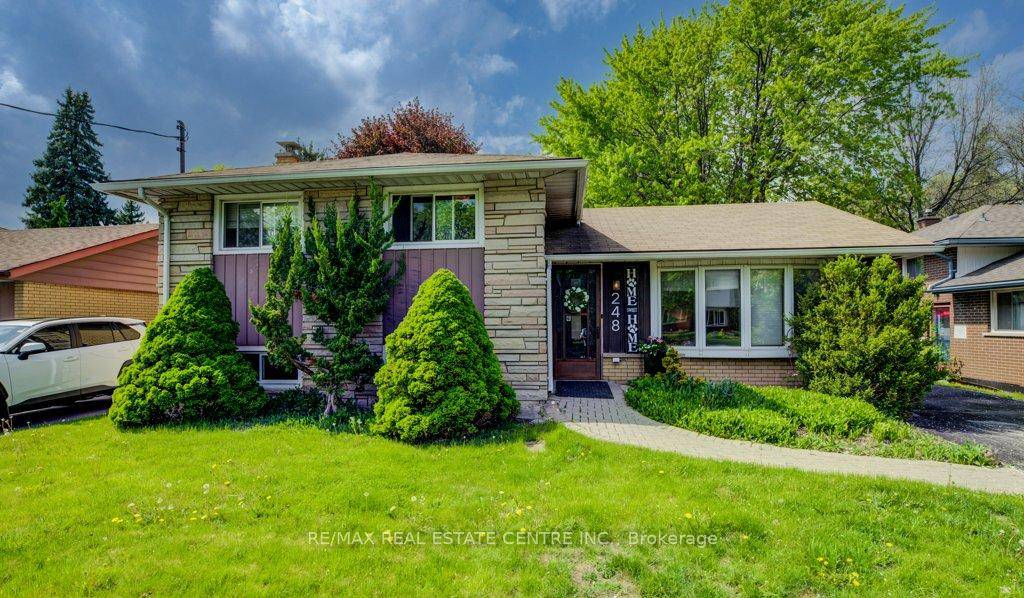 Splish Splash ! Beautifully Renovated Large Side Split on an Over 1 3 Acre Lot !