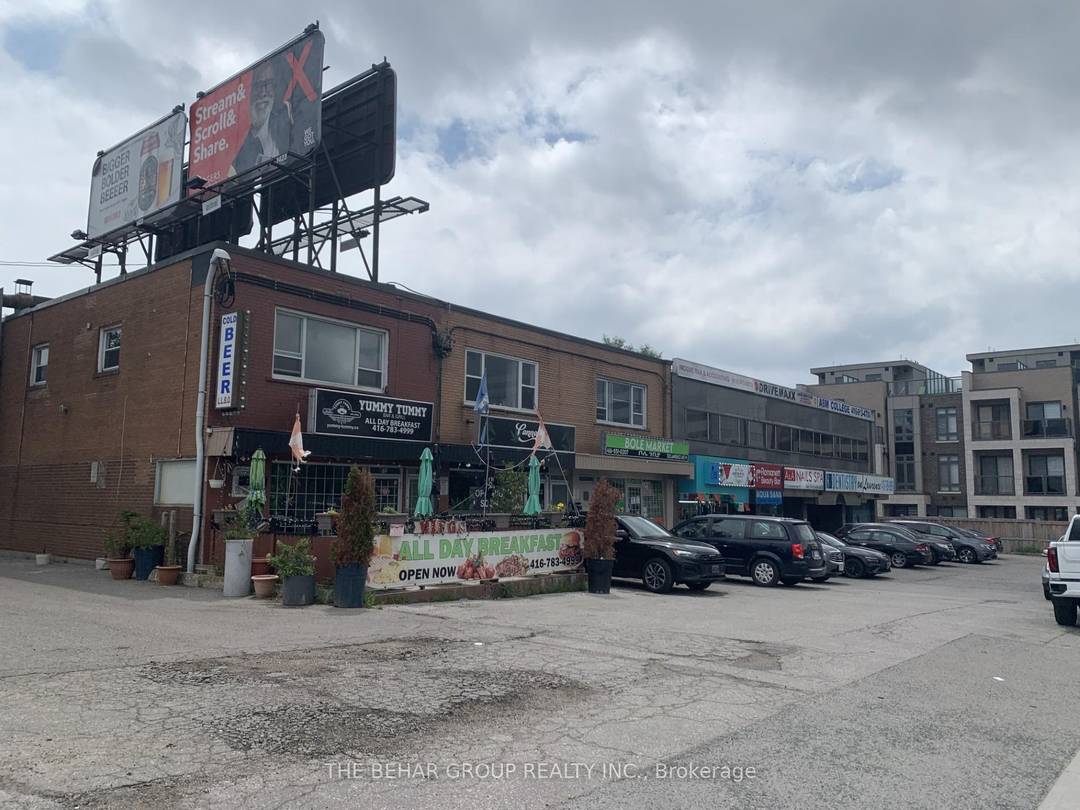 Second floor office opportunity situated at Allen and Lawrence with street exposure.