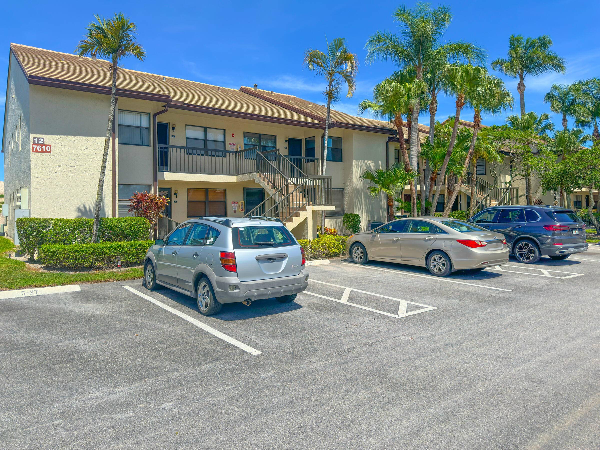 Welcome to this spacious 2 bedroom, 2 bathroom condo in a desirable 55 community !