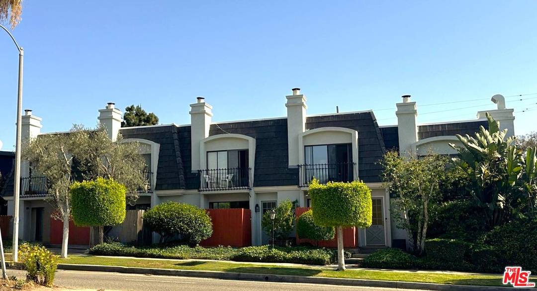 7862  W Manchester Ave 2BR Playa Del Rey La