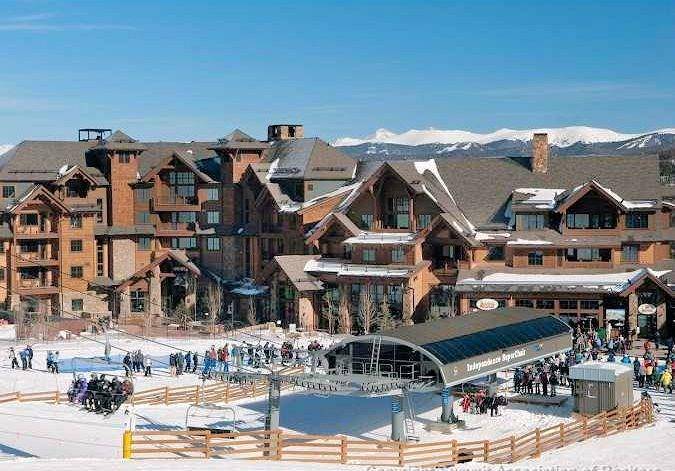 Floating winter Plus odd years in a luxurious 2 bed lockoff at the Grand Lodge on Peak 7.