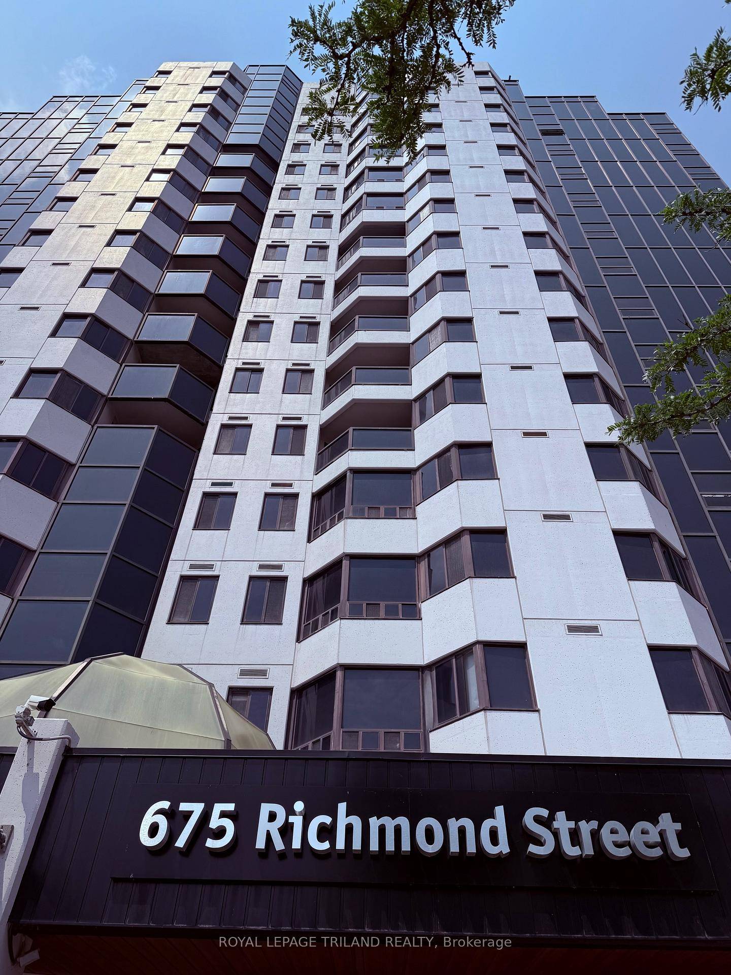 Modern Living in the Heart of Downtown London 675 Richmond Street Experience the perfect blend of style, convenience, and location at 675 Richmond Street, ideally situated just minutes from Western ...