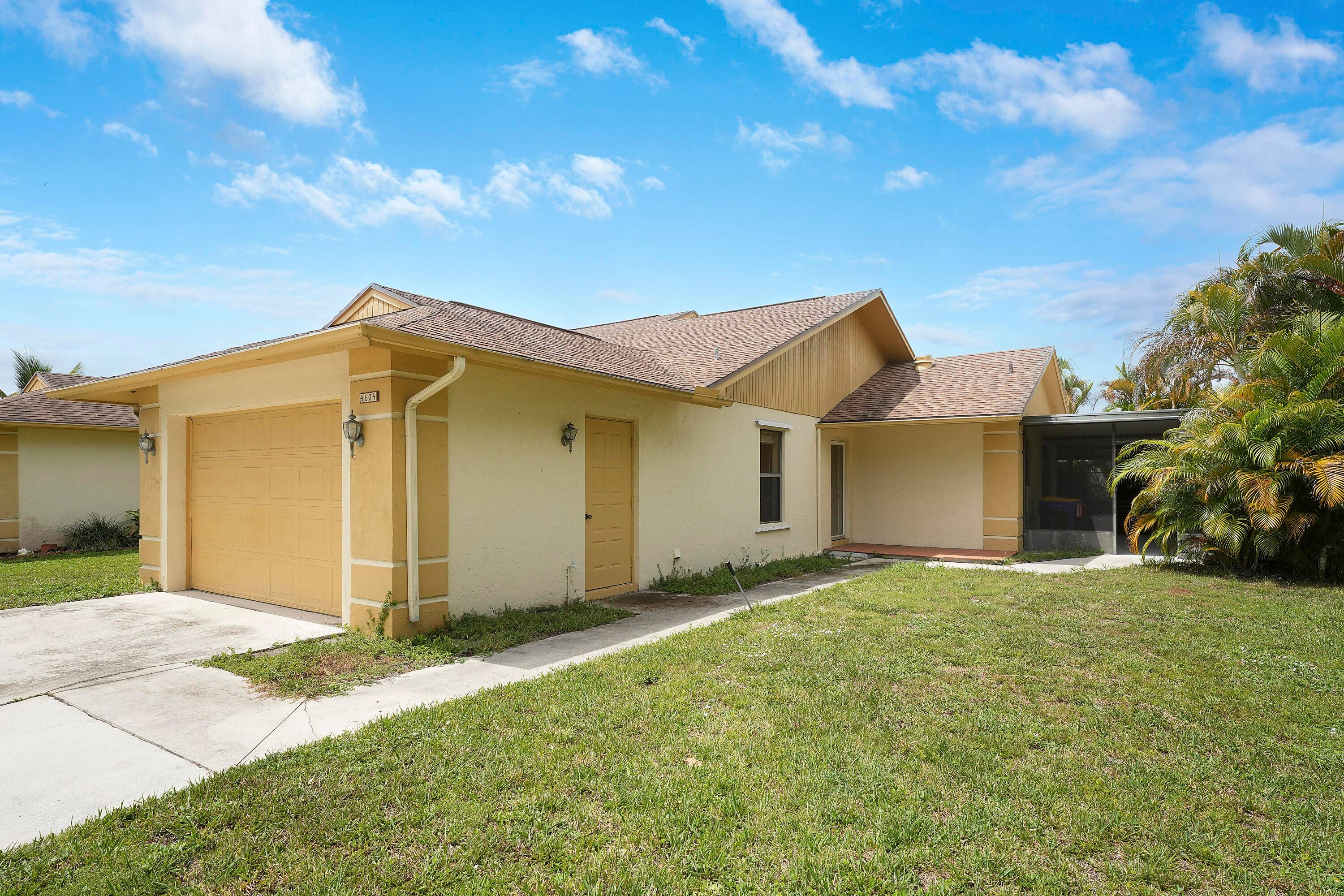 Attention Investors ! This 3 bedroom, 2 bath home offers an open concept floor plan, spacious enclosed patio, and a one car garage.