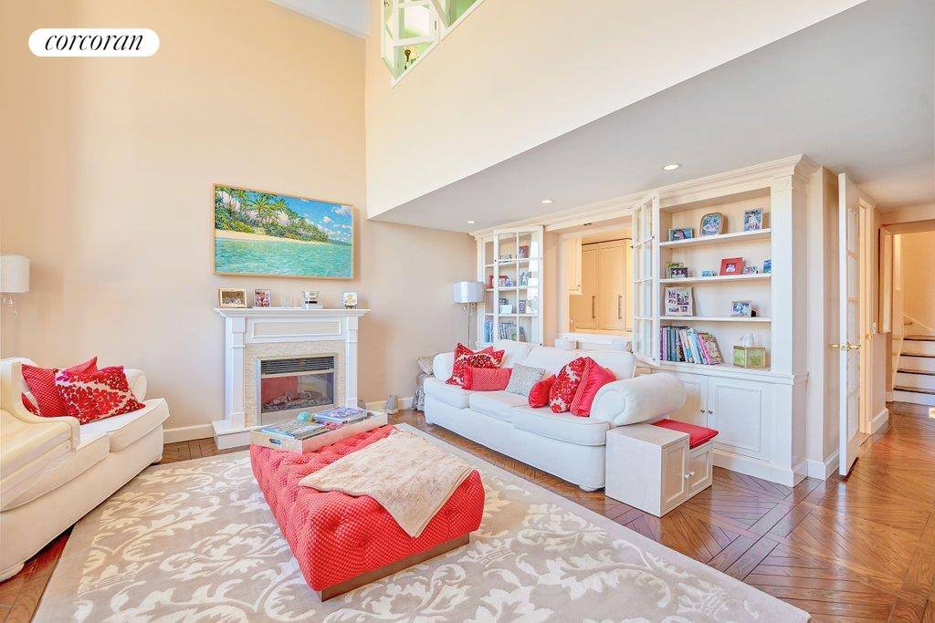 Perched high on the 9th floor at the iconic Pythian Condo, this gorgeous duplex 2 bedroom, 2 bathroom apartment with a large home office is ready for its new owner ...